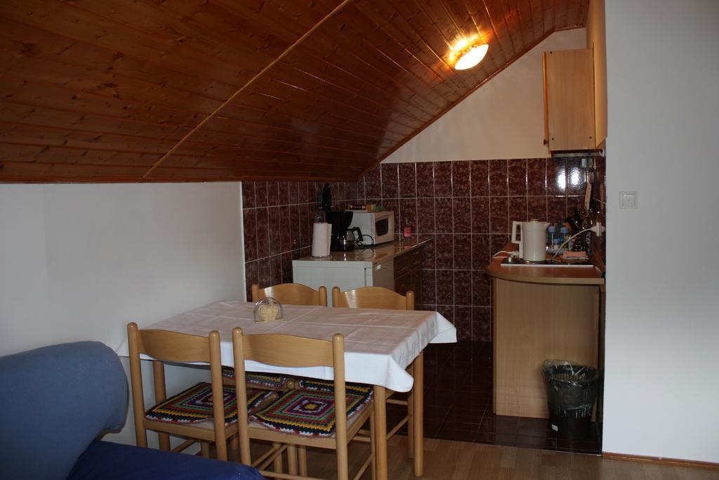 Apartment Jelena Selište Drežničko Zimmer foto